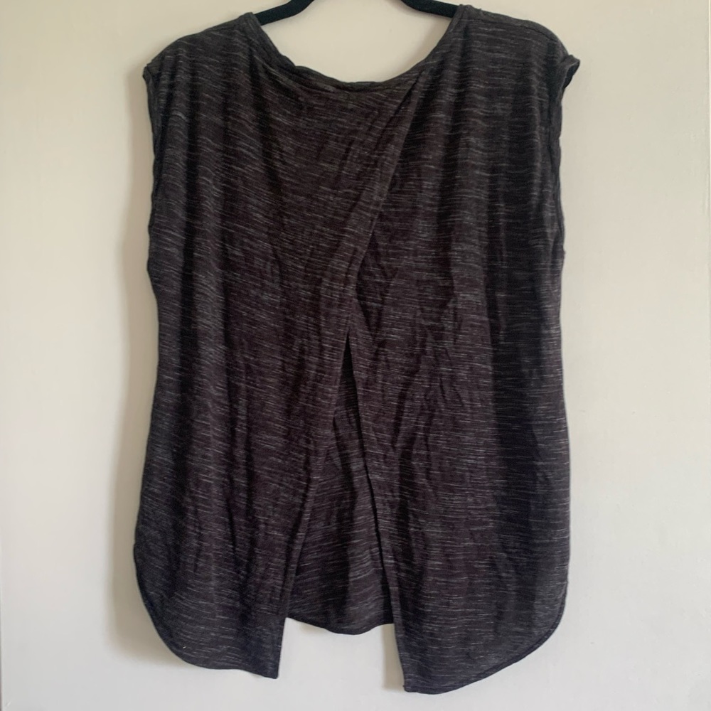 Aritzia Wilfred Heather Gray Sleeveless Split Back Soft Neutral Top Size Small